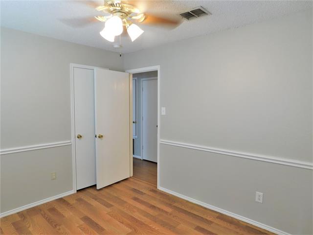 Building Photo - 1404 Wenatchee Dr