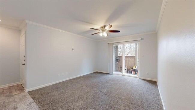 Building Photo - 1860 White Oak Dr