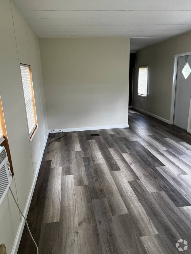 Building Photo - 805 Annie Pearle Ln