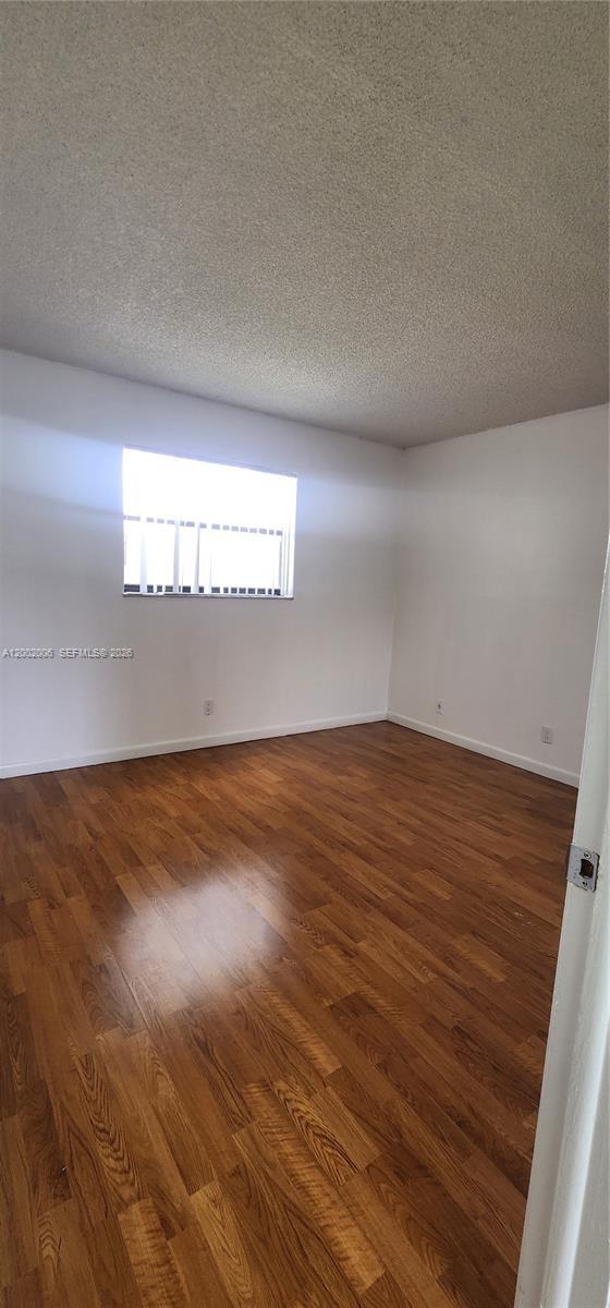 Building Photo - 500 NE 2nd St