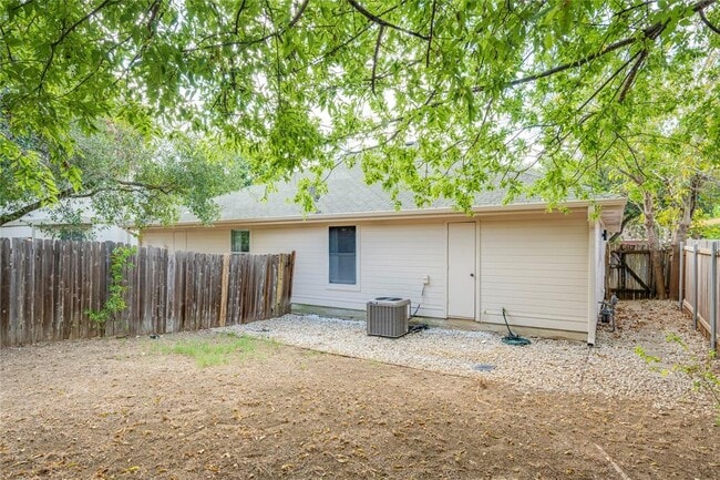 Building Photo - 8110 Willet Trail