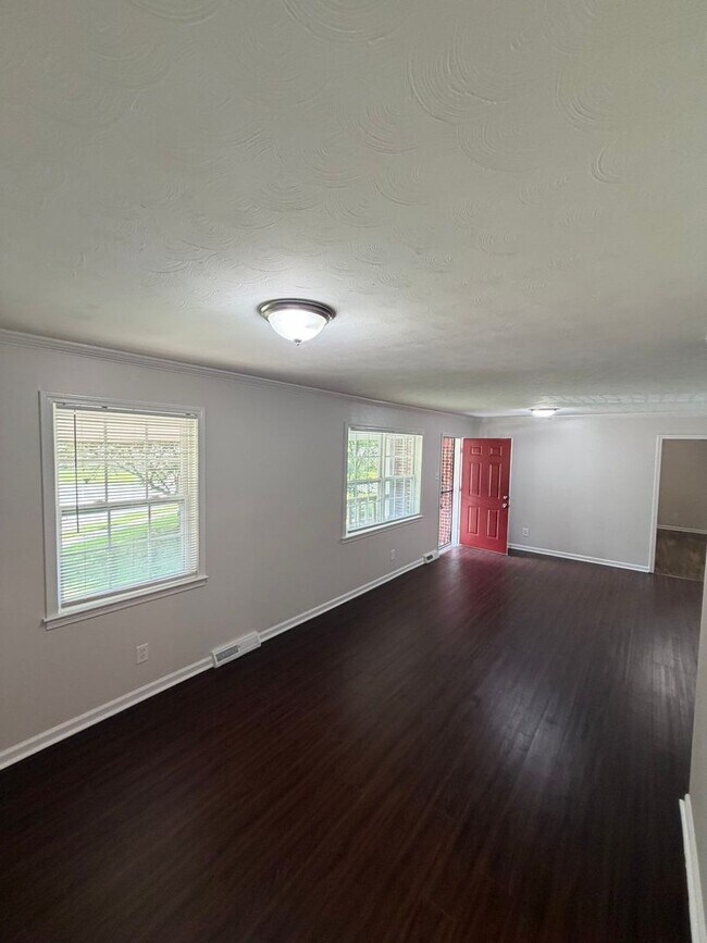 Building Photo - 2224 Wellons Ave