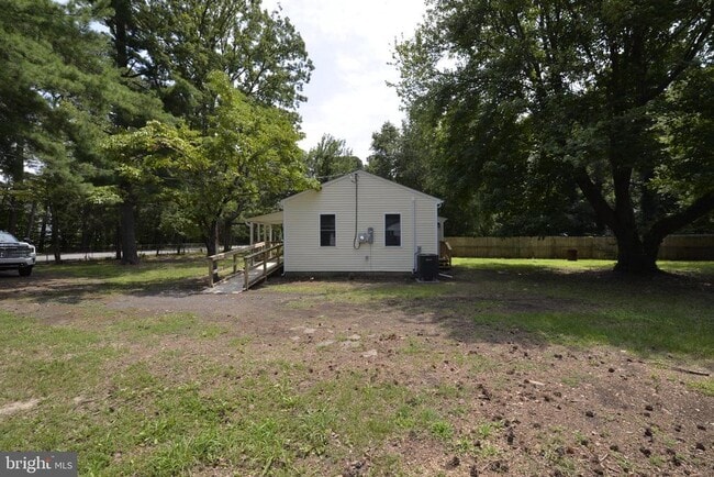 Building Photo - 600 Perrys Corner Rd