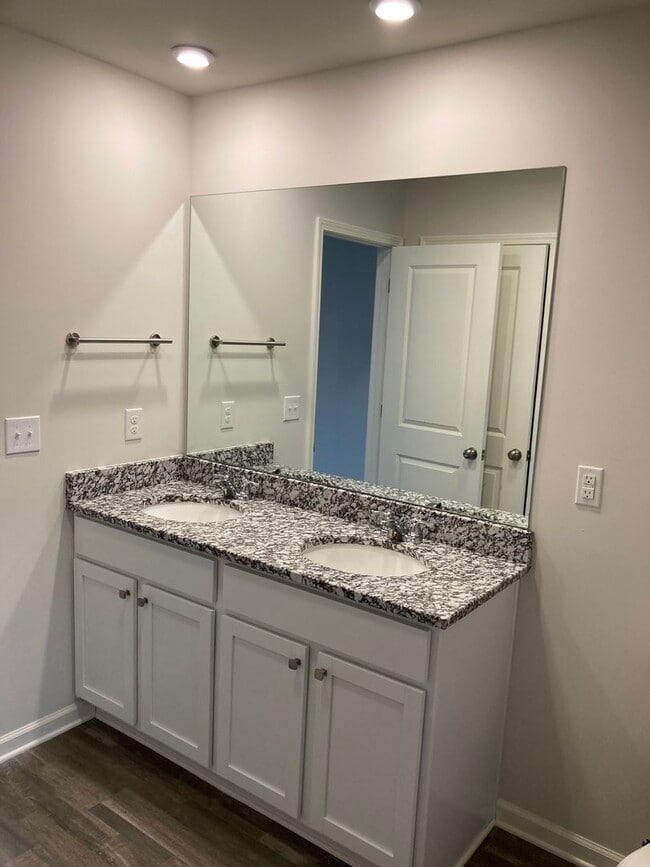 Building Photo - New & Improved Price!