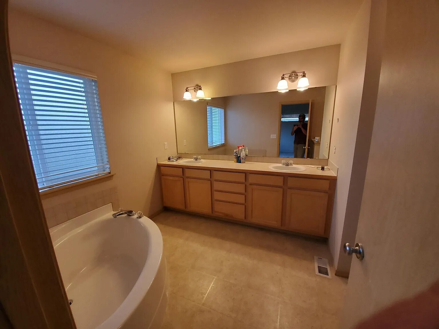 Building Photo - 18323 13th Avenue Ct E