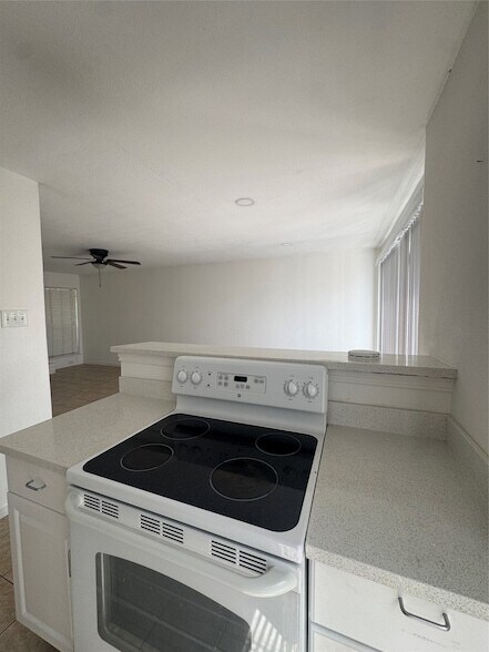 Building Photo - 6645 Wanda Ln
