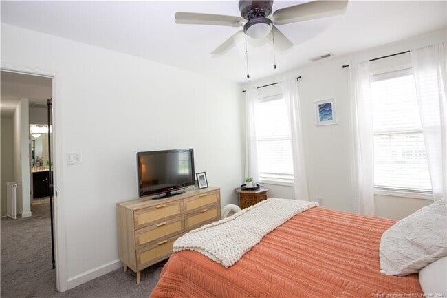 Building Photo - 5415 Nessee St