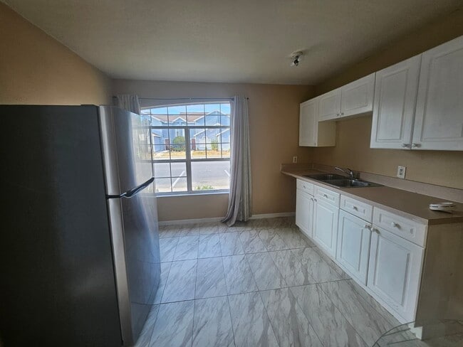 Building Photo - 163 Mango Dr