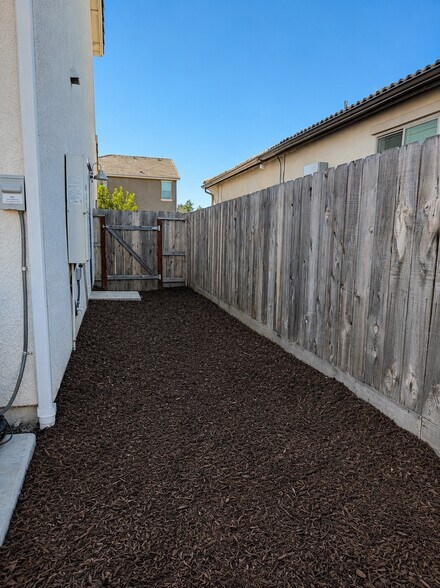 Building Photo - 11449 N Via Campagna Dr