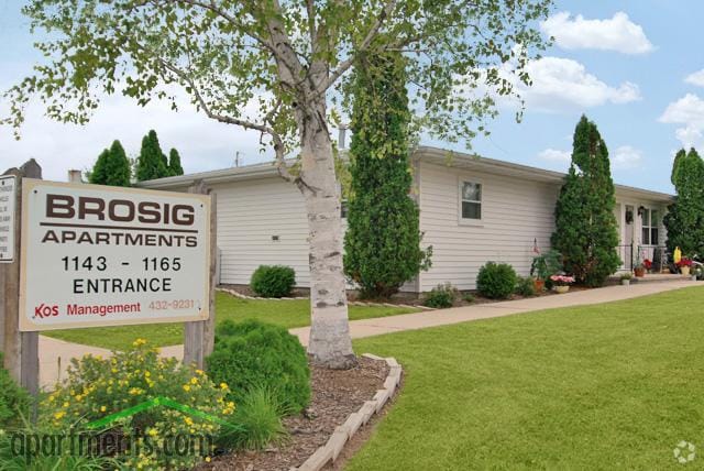 Entrance - Brosig Street Apartments