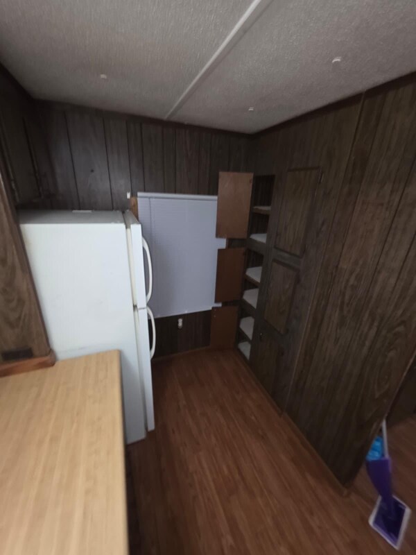 Building Photo - 4736 Ellsworth Ln