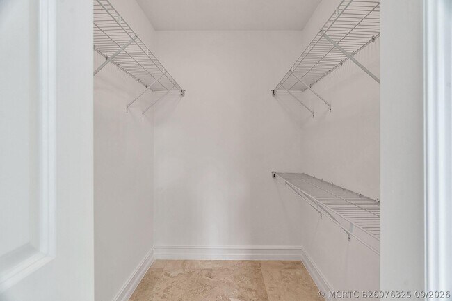 Building Photo - 1650 Galiano St