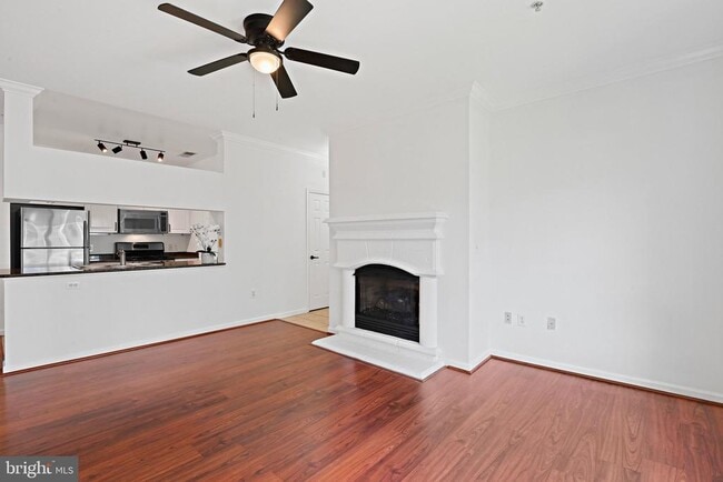 Building Photo - 12921 Centre Park Cir
