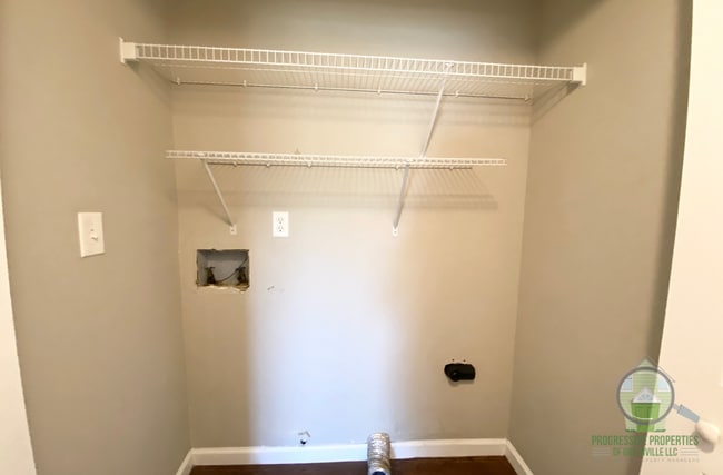 Building Photo - 105 Osmond Dr