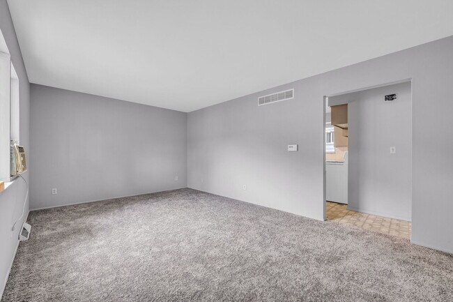 Building Photo - Randel 227