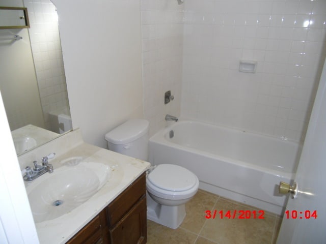 Building Photo - 3 Bedroom 2 Bathroom with Swimming Pool   Tropicana & Nellis Area