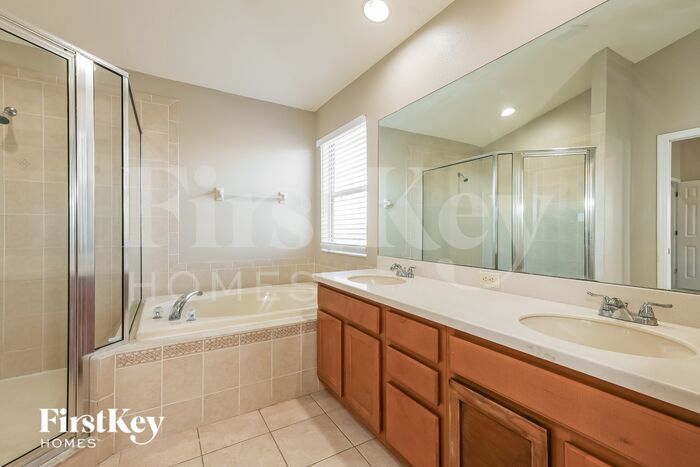 Building Photo - 1836 Mira Lago Cir