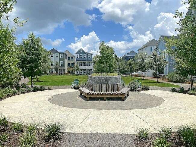 Building Photo - 1658 Indy Dr