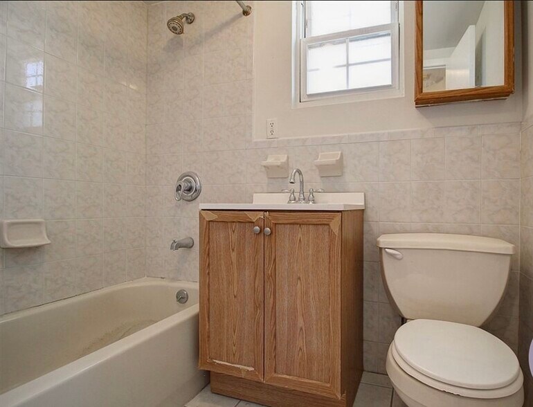 Building Photo - 1001 Fulton St