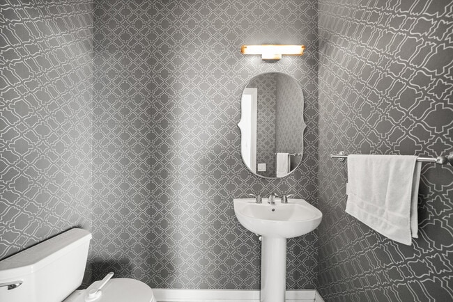 Building Photo - 501 N Clinton St