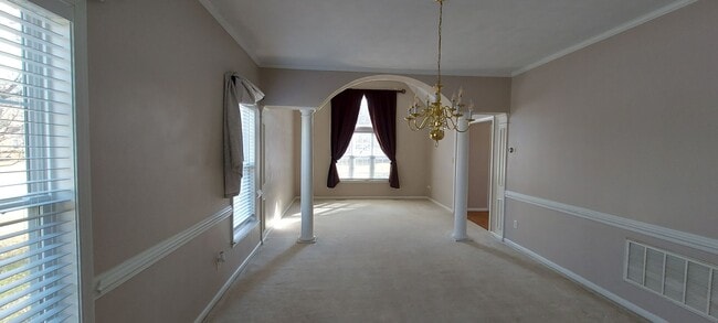 Building Photo - Beautiful home in GREAT location