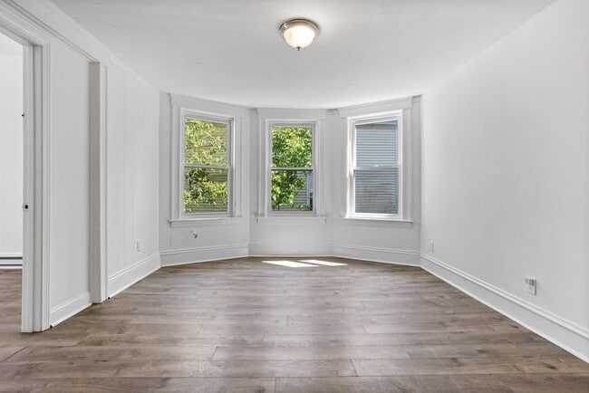 Building Photo - 8 Delaware St