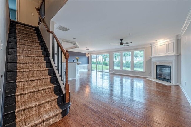 Building Photo - 300 Balaban Cir
