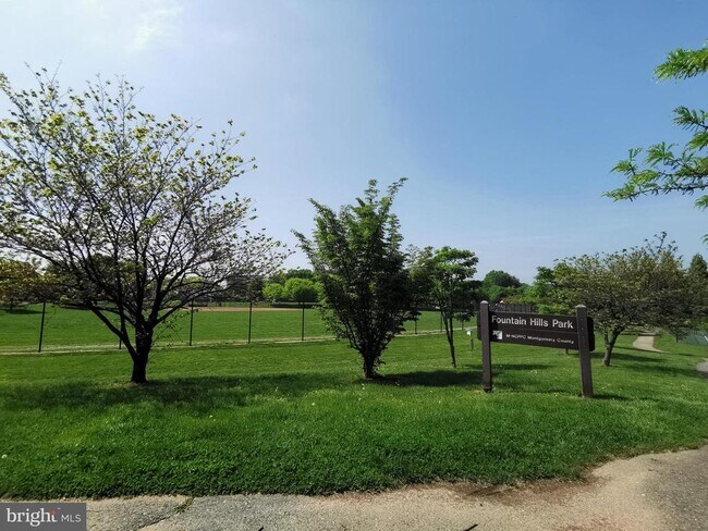 Building Photo - 18715 Sparkling Water Dr