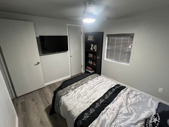 Building Photo - 5210 43rd Terrace N