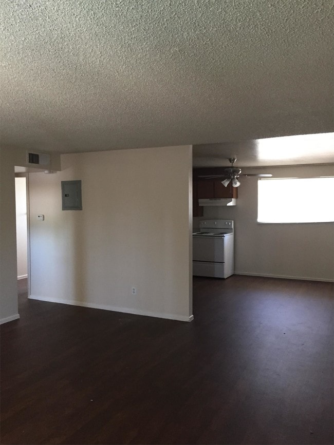 Building Photo - 4142 N 25th St