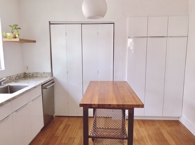 kitchen/laundry area - 2566 S Spaulding Ave