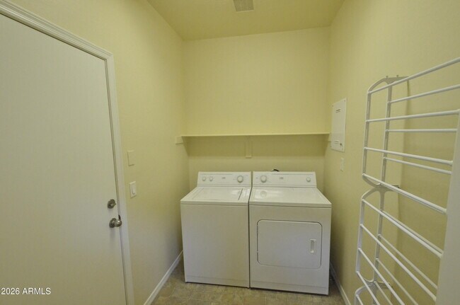 Building Photo - 3995 E Trigger Way