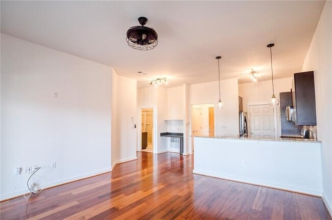 Building Photo - 870 Inman Village NE Pky