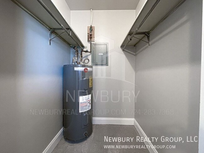 Building Photo - 1 Sunbury Estates