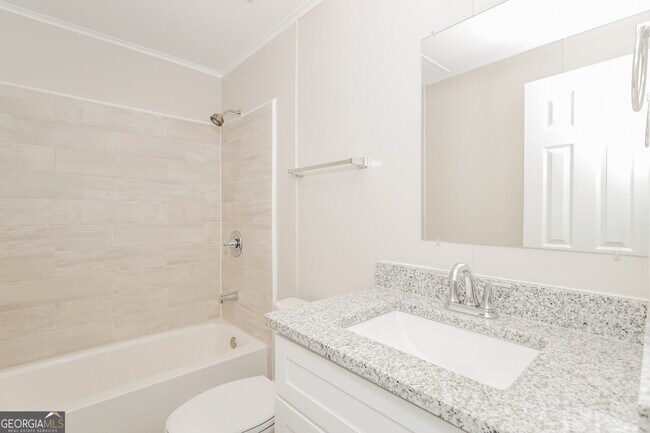 Building Photo - 66 Seminole Rd NE