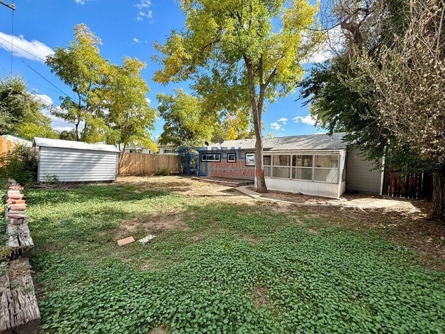 Building Photo - 310 Elmwood Dr