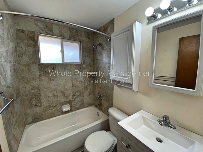 Building Photo - 4815 Flower Ct