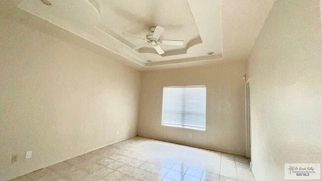 Building Photo - 25 La Paz Ct