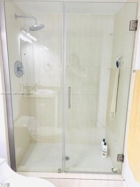 Building Photo - 3675 N Country Club Dr