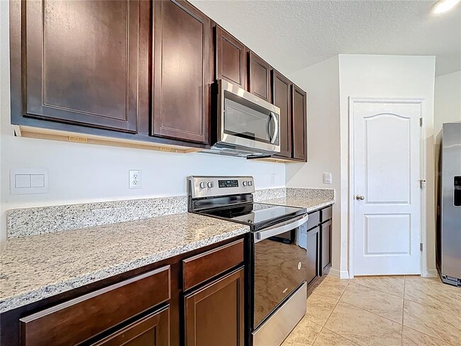Building Photo - 5817 Arboretum St