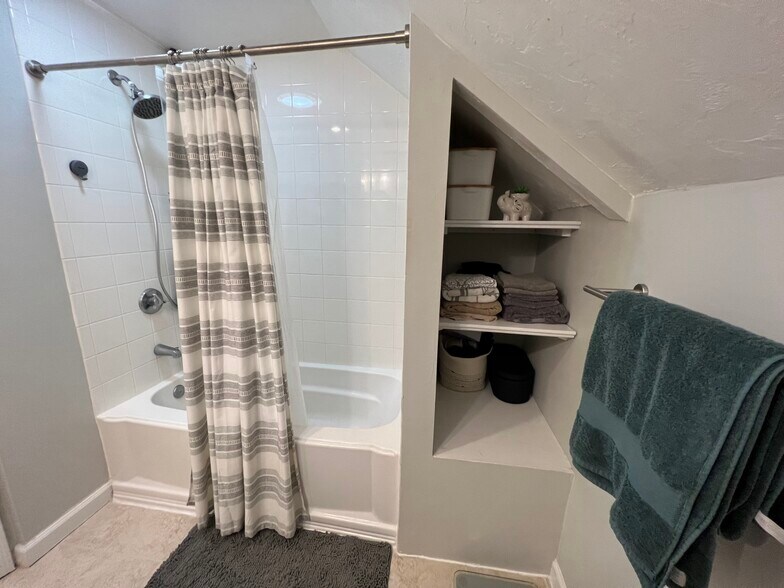 Building Photo - 3 Knox Ct