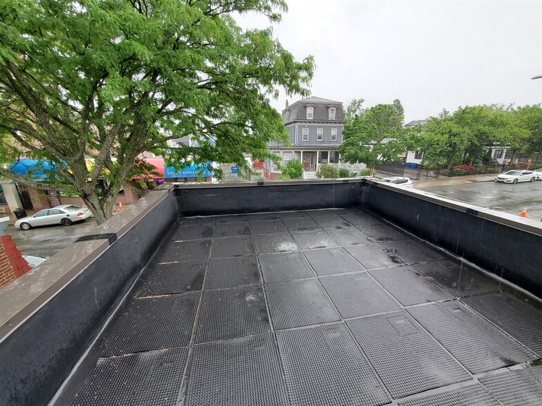 Building Photo - 146 Highland Ave