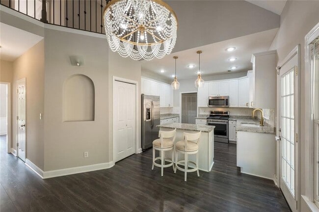 Building Photo - 1512 Fallen Leaf Ct SW