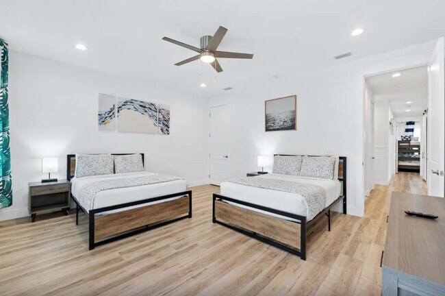 Building Photo - 504 Lyndell Ln