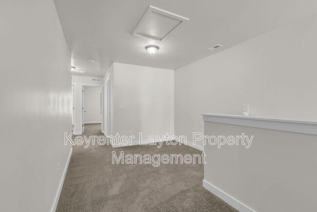 Building Photo - 955 N 800 E