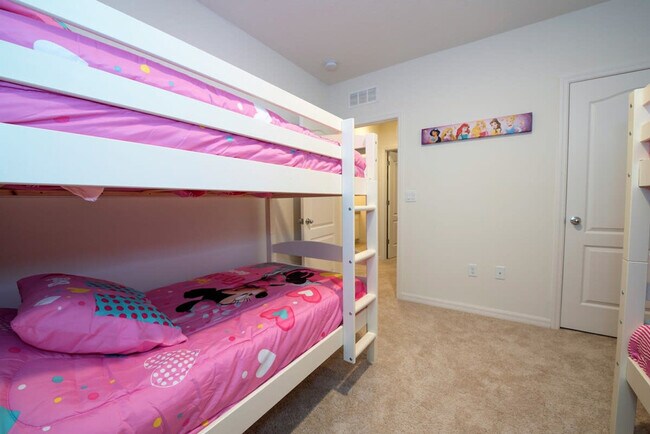 Building Photo - 5277 Oakbourne Ave