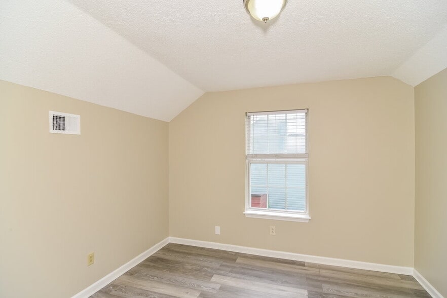 Building Photo - 432 Cedar Park Cir