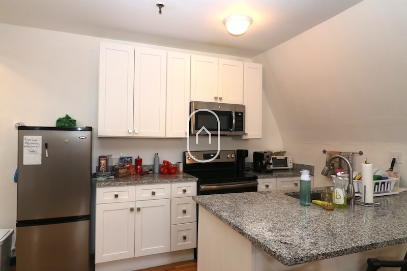 Building Photo - 177 Northampton St