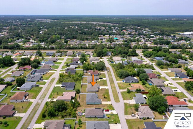 Building Photo - 12 Lysander Ln