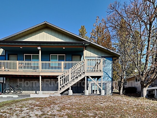 Primary Photo - 516 W 5th St